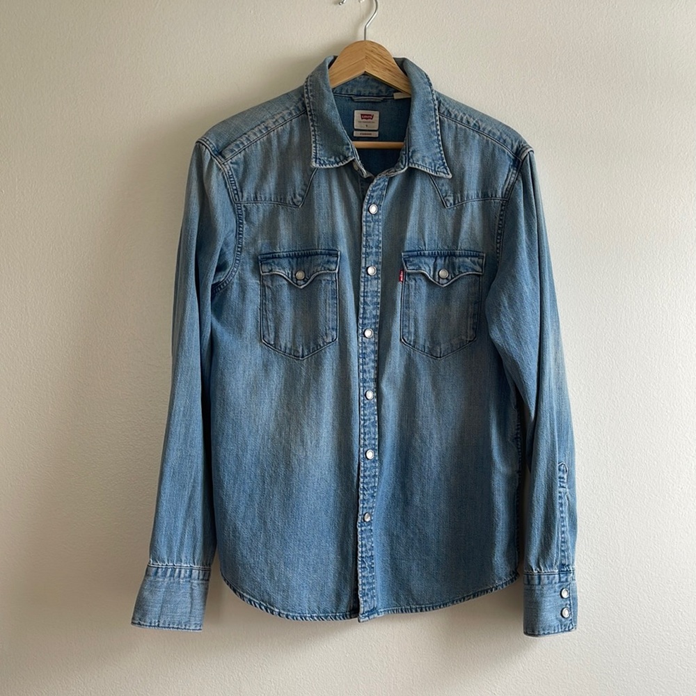 Levi's Light Blue Denim Button Down Shirt